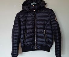 Holland copper down puffer jacker Size medium Pit to pit 20" black Hooded in good condition