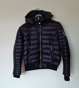 Holland copper down puffer jacker Size medium Pit to pit 20" black Hooded in good condition