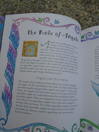 Guardian Angels,Discover the world of angel and how to communicate with your guardian angel, Hardback book