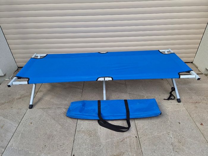 Folding Camping Cot Bed with Carry Bag