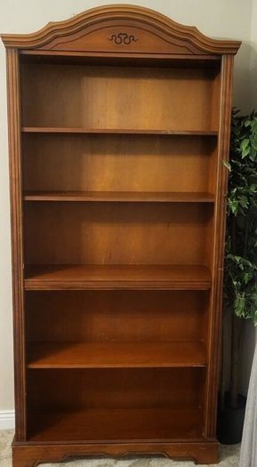 Rossmore Bookshelf
