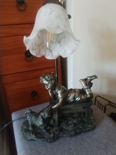 Bronze style table lamp-damage to paint