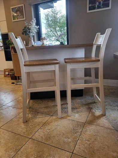 Kitchen Island + Bar Stools