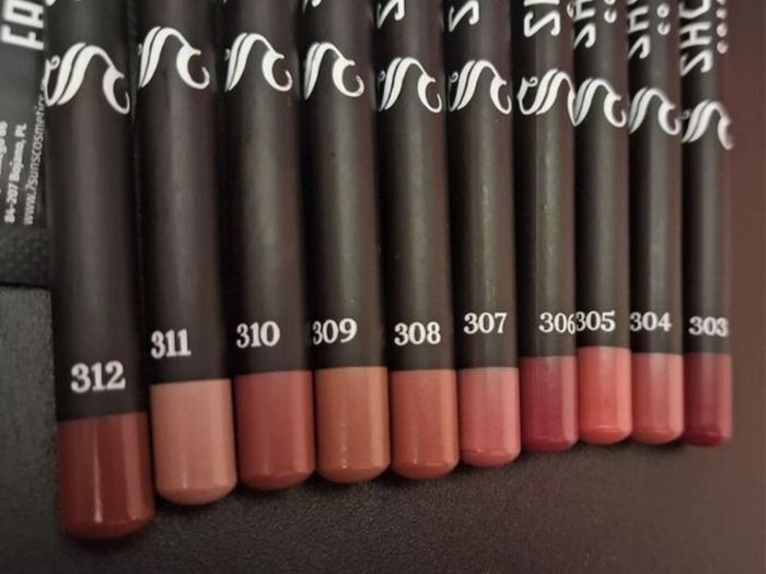 x10 Bundle - Brand New Society Matt Lip Liner - Variety Of Colours - 1.02 Each - RRP - 11.00