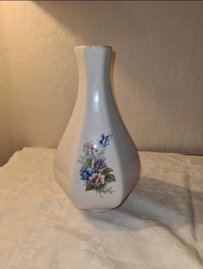 Kingston Hull Pottery vase