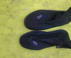 OS X Series 2 mm Surf Boots size 4/37
