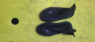 OS X Series 2 mm Surf Boots size 4/37