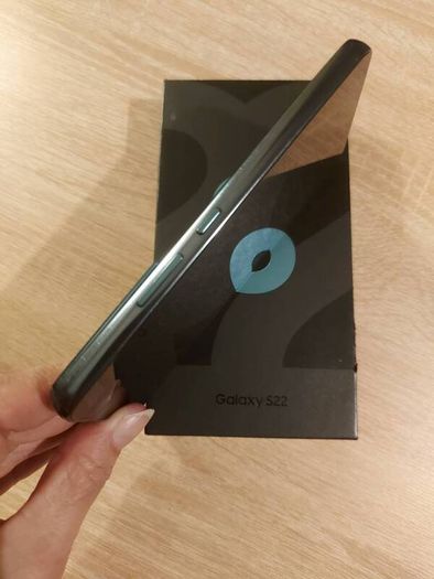Samsung S22 128GB Mobile Phone