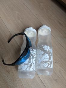 VAN RYSEL Adult Cycling Glasses plus two GIANT LIV cycling btls