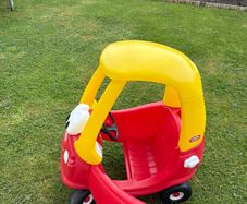 Little tikes cosy coupe red car
