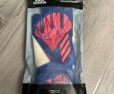 New Adidas Predator Goalkeeper Gloves