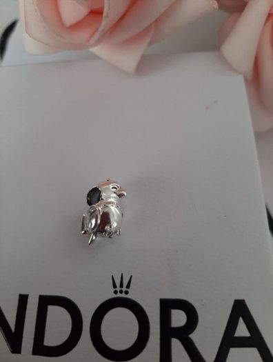 New genuine pandora USA charm