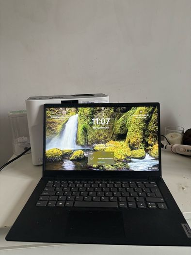 Lenovo