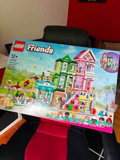 RETIRED Heartlake City Apartments and Shops Lego 42670 New and Sealed