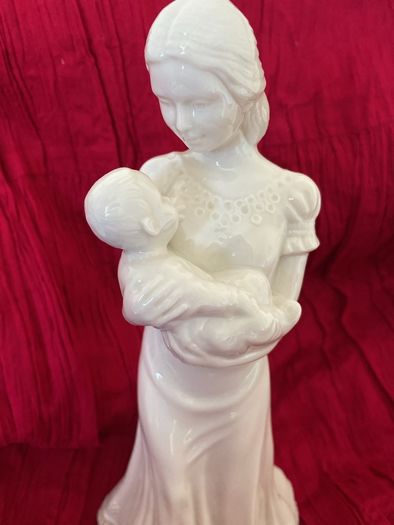 Lennox Mother and Child Figurine
