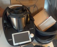 Thermomix TM6 Black still under warranty