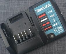 charger makita 18