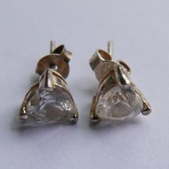 Vintage 925 Sterling Silver Heart shaped stud earrings