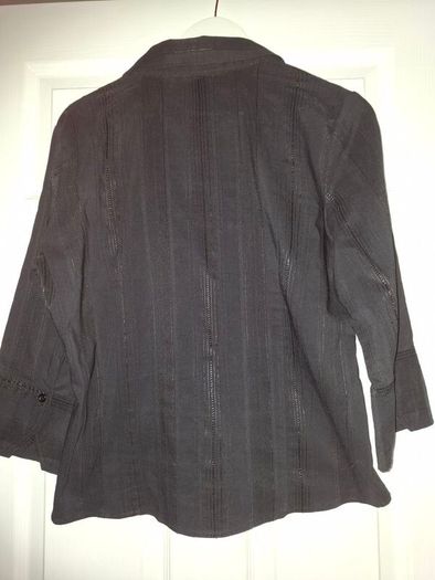 Blouse size 18
