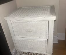 Woven wooden white drawers
