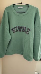 Gallery Vivre Green Sweatshirt