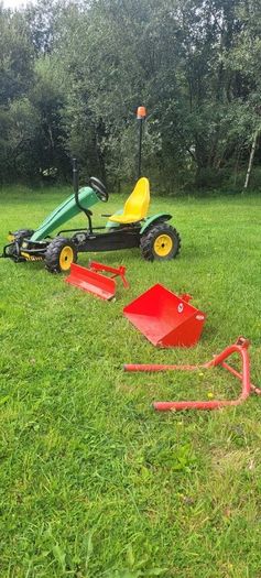 Kids berg john deere go cart