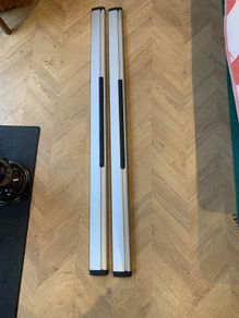 Thule roof bars 140cm
