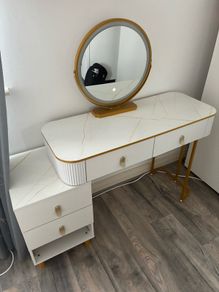 vanity desk
