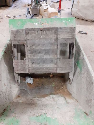 massey 135 bonnet