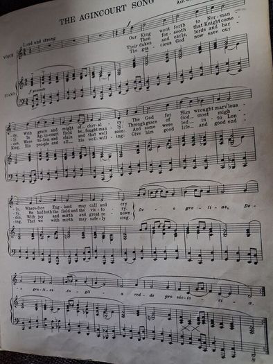 Daily Express Community Song Book / 1927