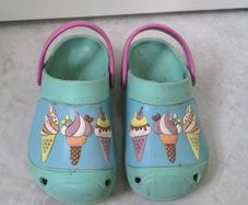 Girls CROCs