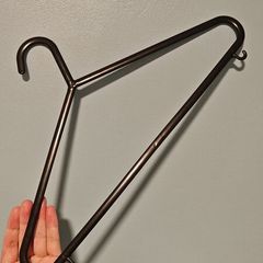 close hanger