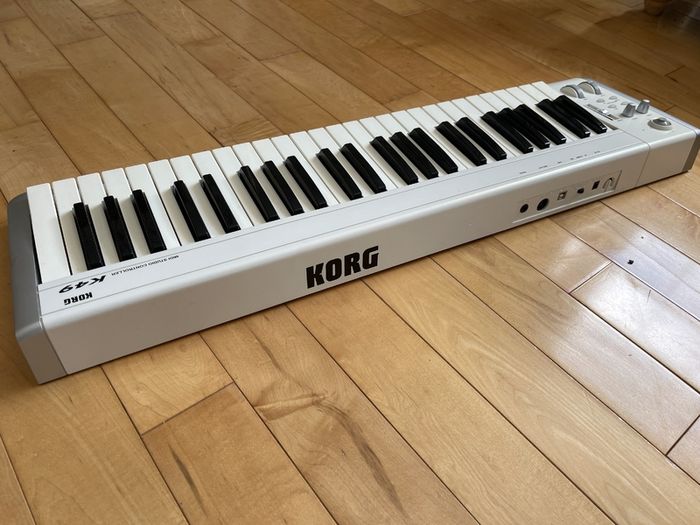 Korg K49 49-Key USB MIDI keyboard