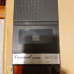 Vintage Carousel Jones Solid State Cassette Tape Recorder Model Et-1016 in lovely case, with Power supply, excellent condition