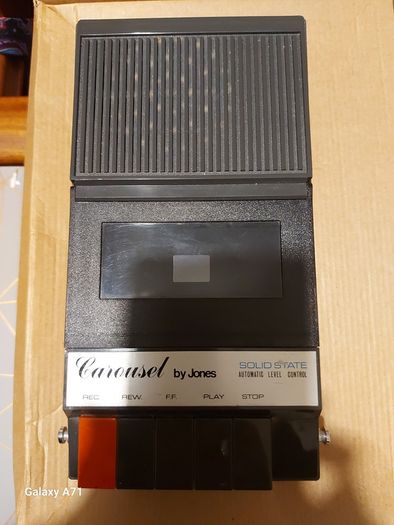 Vintage Carousel Jones Solid State Cassette Tape Recorder Model Et-1016 in lovely case, with Power supply, excellent condition