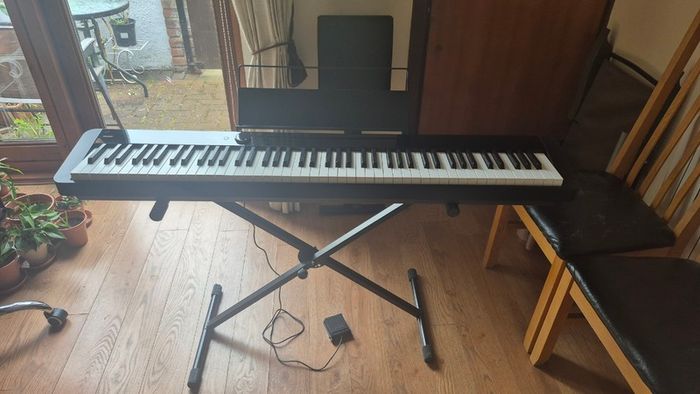 Piano Casio PX S1100 Digital Piano X Frame Package, Black