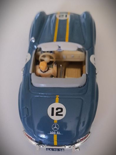 Diecast Model Mercedes-Benz 300SL (W198) Competition - Collectable Vanguards 1:43