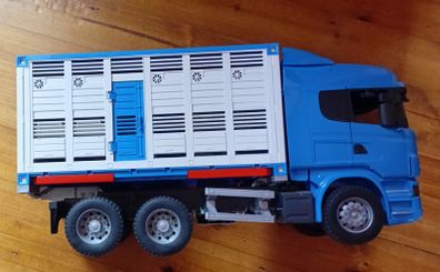 Bruder Scania Cattle Transportation Truck 1:16