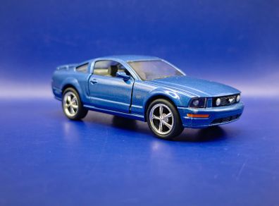 Kinsmart 2006 Ford Mustang GT, used, mint.