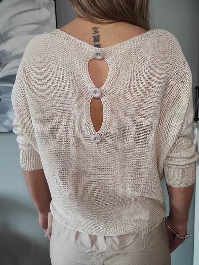 Women's sweater
