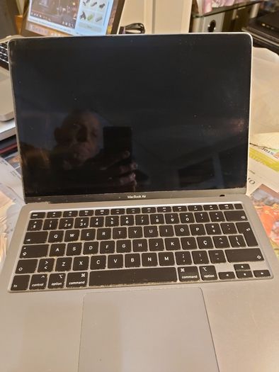Apple MacBook Air Model A2179, 13.3 inch, Not Powering on, Being sold for parts or repair, very good cosmetic condition