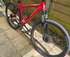 carrera Hellcat mountain bile 20 inch only used 3 times