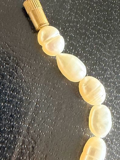 pearls bracelet