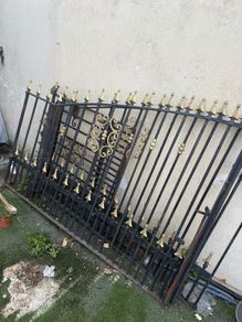 Heavy cast Iron gates - Set