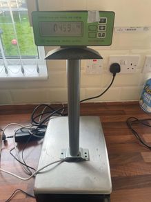 Weighing scales