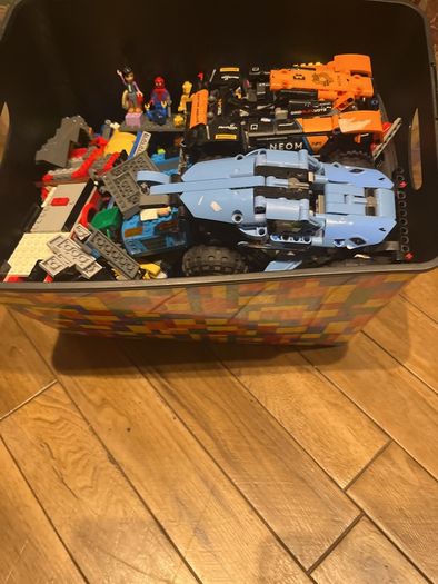 Large box of Varies sets Lego & figures
