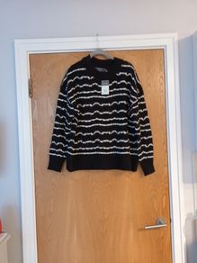Primark  Black/White Jumper. S. S- M- 14 .    B.N.W.T.