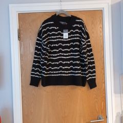Primark  Black/White Jumper. S. S- M- 14 .    B.N.W.T.