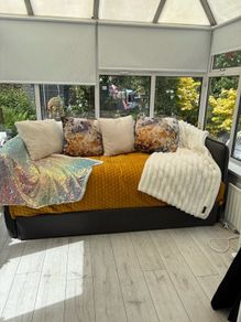 Day Bed with pull out bed underneath