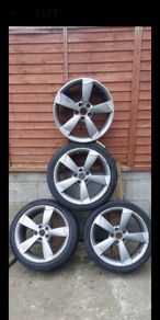 Genuine audi eighteen inch ttrs alloys